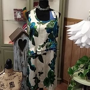 Simply Vera Vera Wang size small floral dre